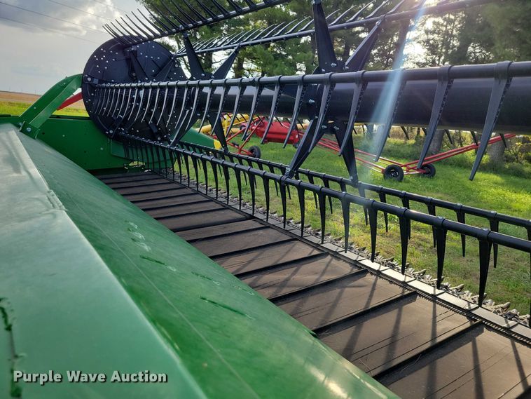 image for item EA2580 2021 John Deere  RD35F flex draper head