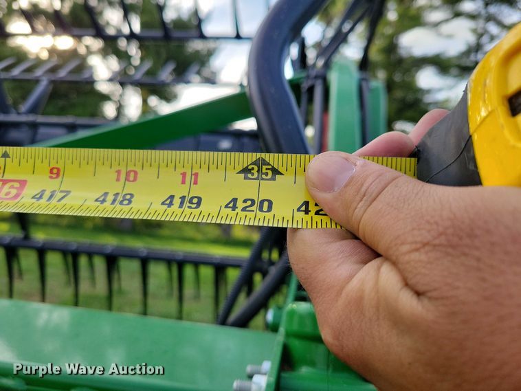 image for item EA2580 2021 John Deere  RD35F flex draper head