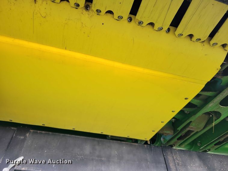 image for item EA2580 2021 John Deere  RD35F flex draper head