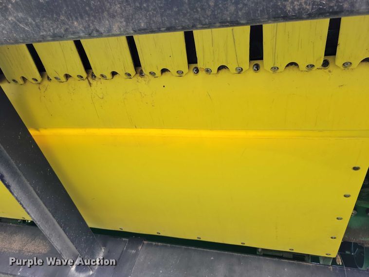 image for item EA2580 2021 John Deere  RD35F flex draper head