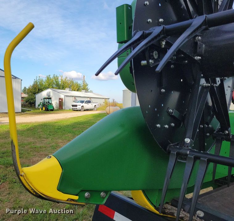 image for item EA2580 2021 John Deere  RD35F flex draper head