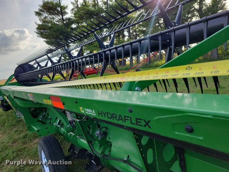 image for item EA2580 2021 John Deere  RD35F flex draper head