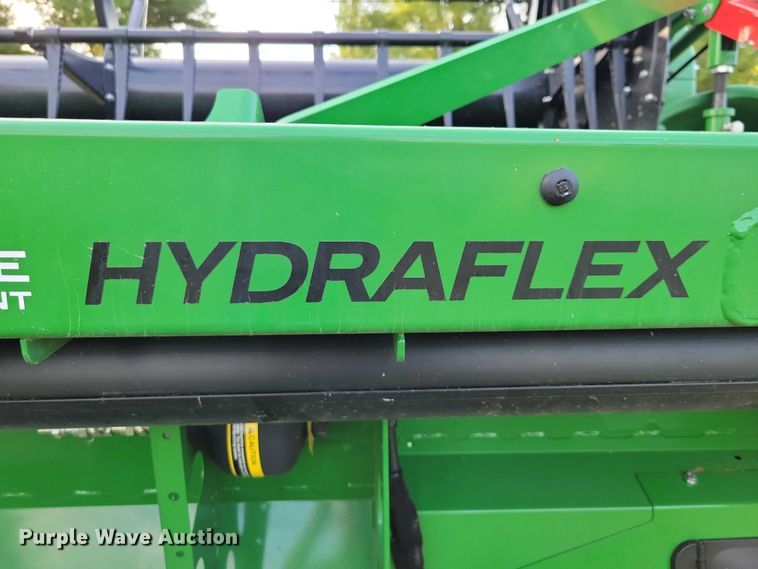 image for item EA2580 2021 John Deere  RD35F flex draper head