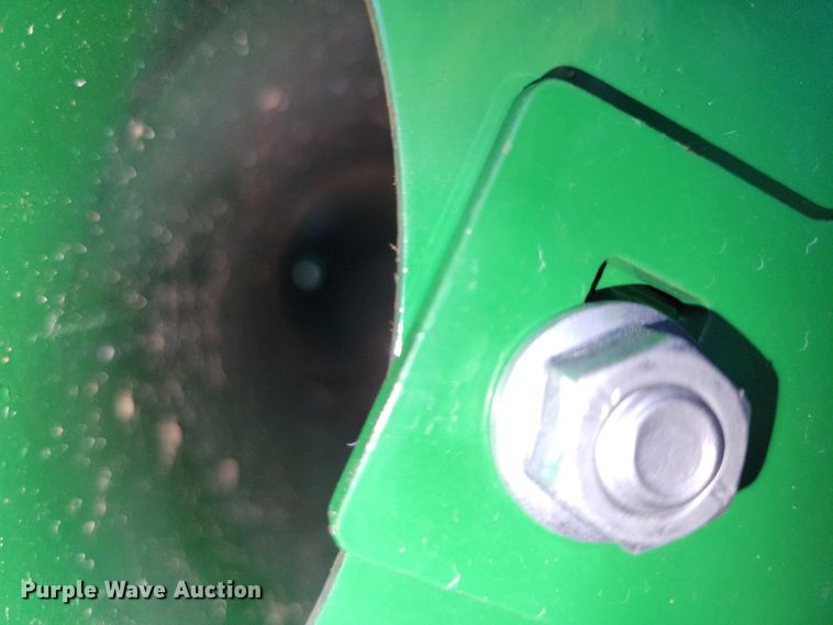 image for item EA2580 2021 John Deere  RD35F flex draper head