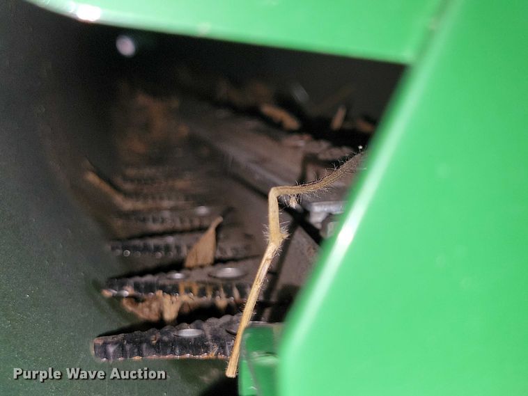image for item EA2580 2021 John Deere  RD35F flex draper head