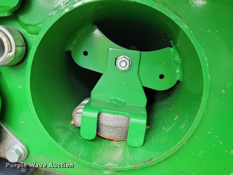 image for item EA2580 2021 John Deere  RD35F flex draper head