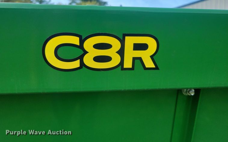 image for item EA2581 2022 John Deere  C8R corn head
