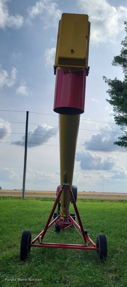 image for item EA2582 2019 Westfield WRX 10-31 auger