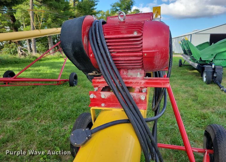 image for item EA2582 2019 Westfield WRX 10-31 auger