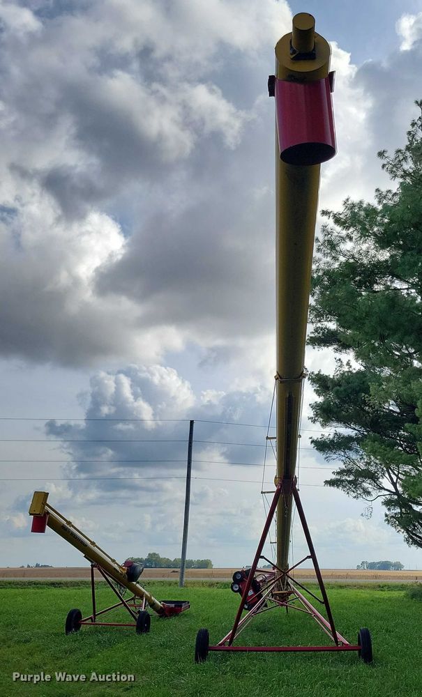 image for item EA2583 2015 Westfield MKX 100-73 auger