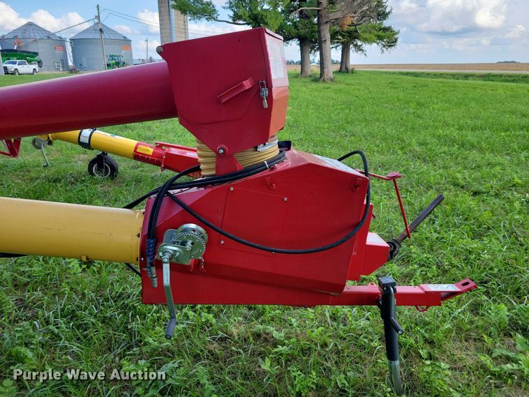 image for item EA2583 2015 Westfield MKX 100-73 auger