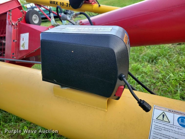 image for item EA2583 2015 Westfield MKX 100-73 auger