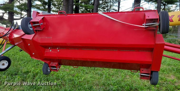 image for item EA2583 2015 Westfield MKX 100-73 auger