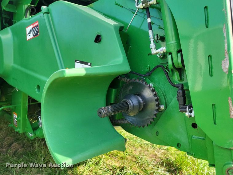 image for item EA2584 2019 John Deere  S760 combine