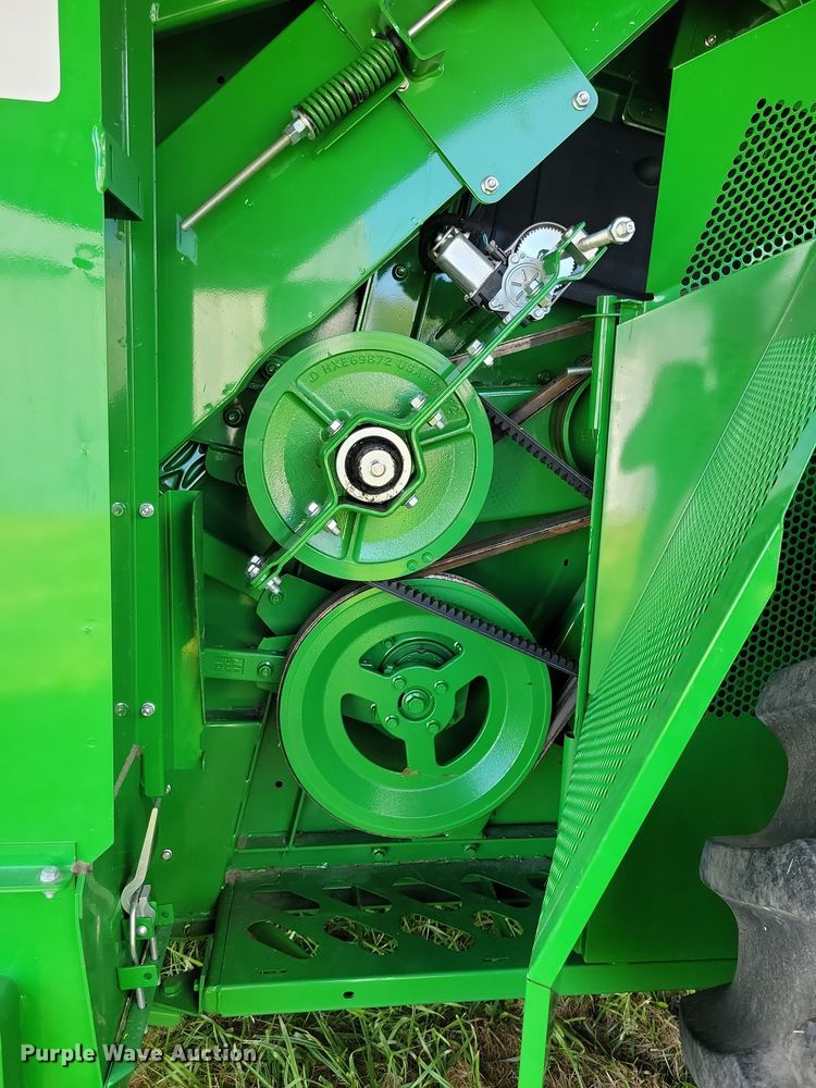 image for item EA2584 2019 John Deere  S760 combine