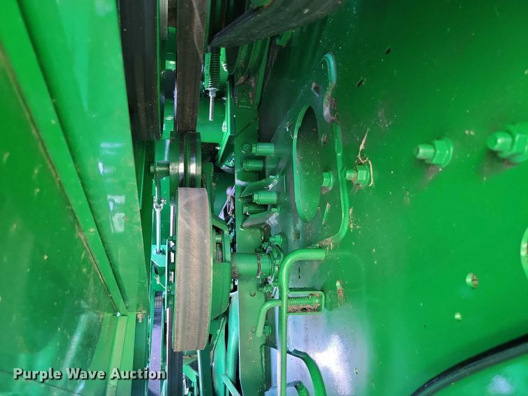 image for item EA2584 2019 John Deere  S760 combine
