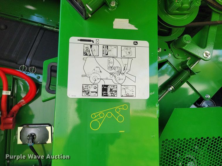 image for item EA2584 2019 John Deere  S760 combine