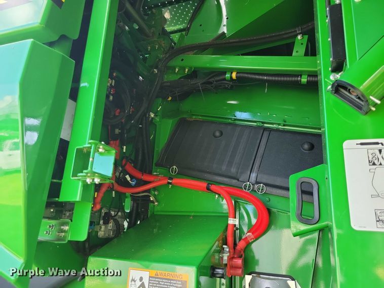 image for item EA2584 2019 John Deere  S760 combine
