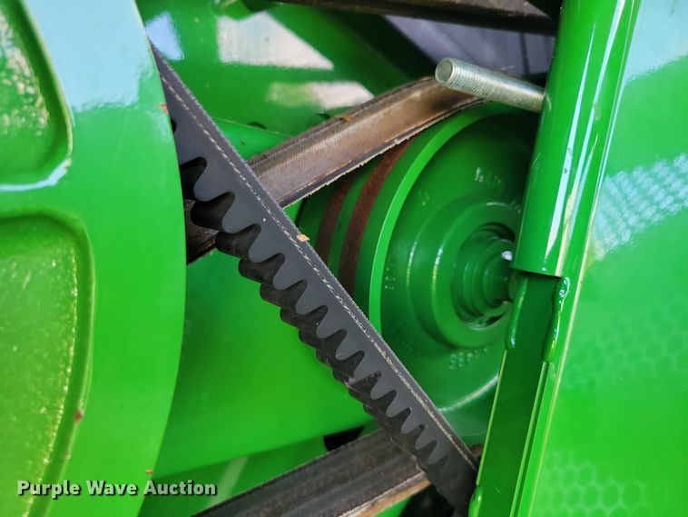 image for item EA2584 2019 John Deere  S760 combine