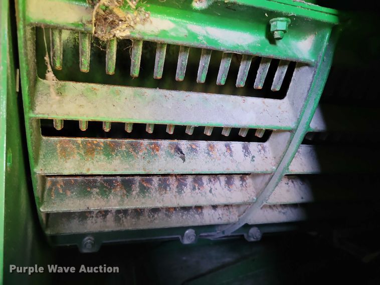 image for item EA2584 2019 John Deere  S760 combine