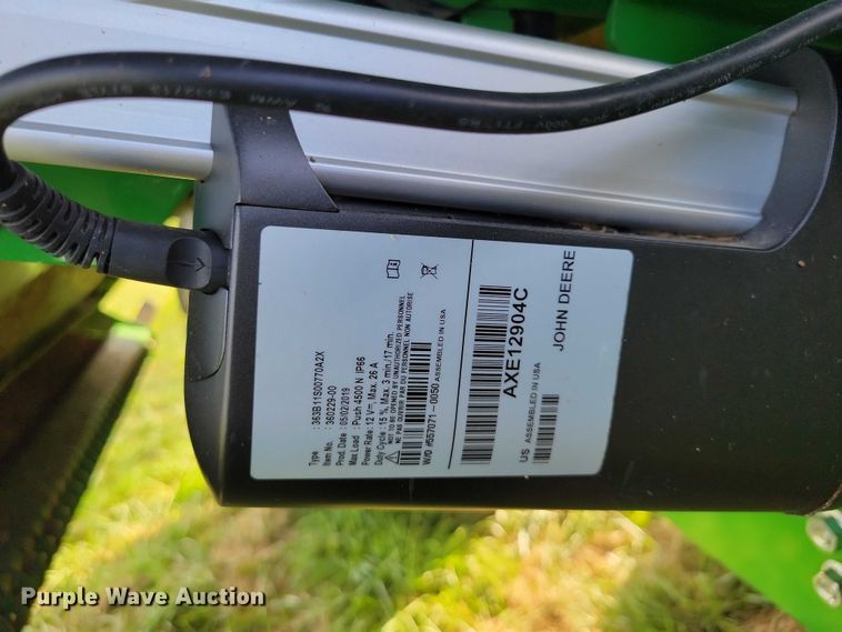 image for item EA2584 2019 John Deere  S760 combine