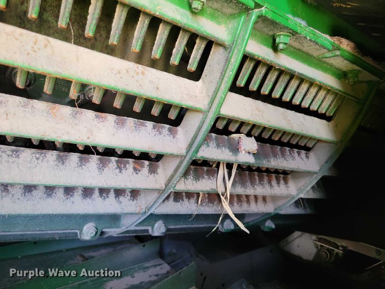 image for item EA2584 2019 John Deere  S760 combine