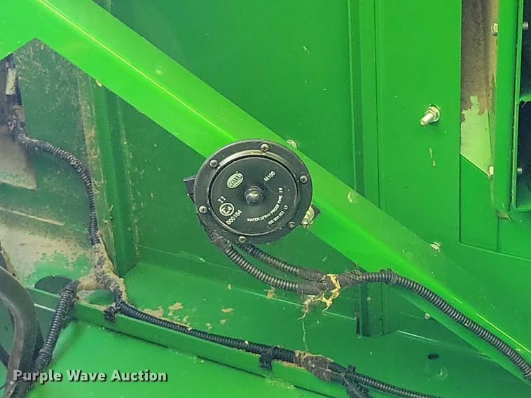 image for item EA2584 2019 John Deere  S760 combine