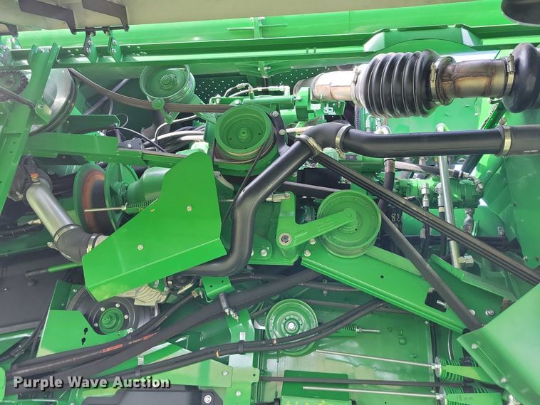 image for item EA2584 2019 John Deere  S760 combine