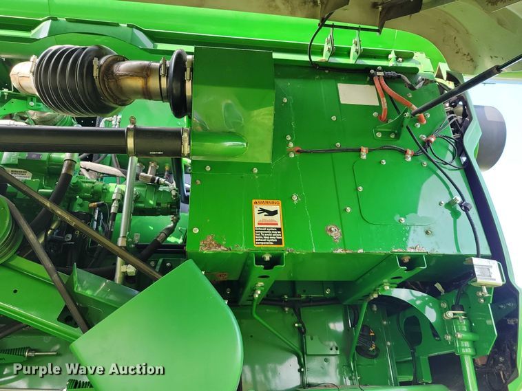 image for item EA2584 2019 John Deere  S760 combine
