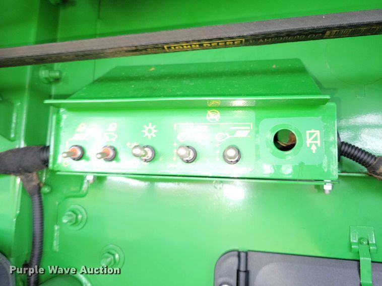 image for item EA2584 2019 John Deere  S760 combine