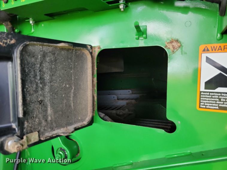 image for item EA2584 2019 John Deere  S760 combine