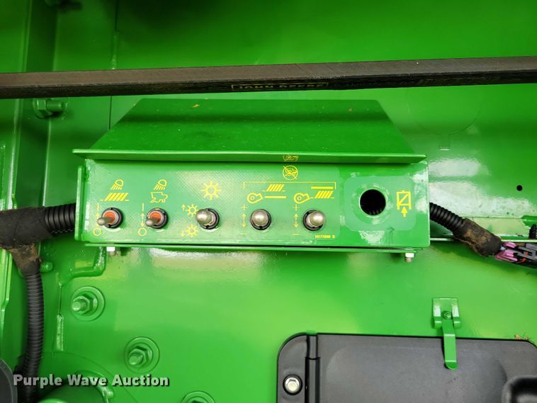 image for item EA2584 2019 John Deere  S760 combine