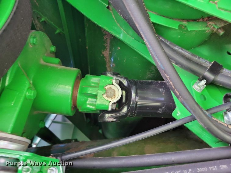 image for item EA2584 2019 John Deere  S760 combine