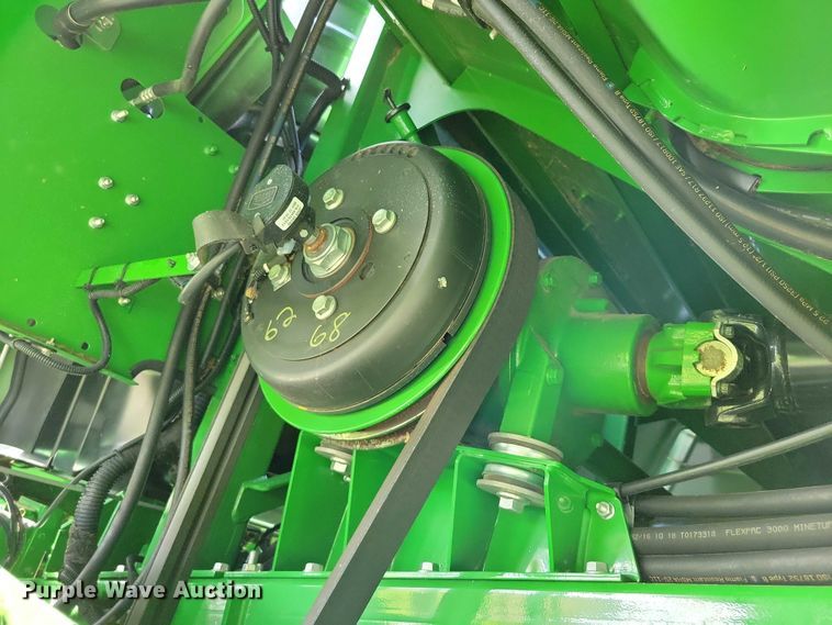 image for item EA2584 2019 John Deere  S760 combine