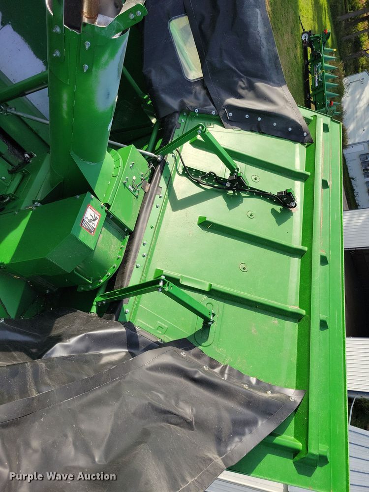 image for item EA2584 2019 John Deere  S760 combine