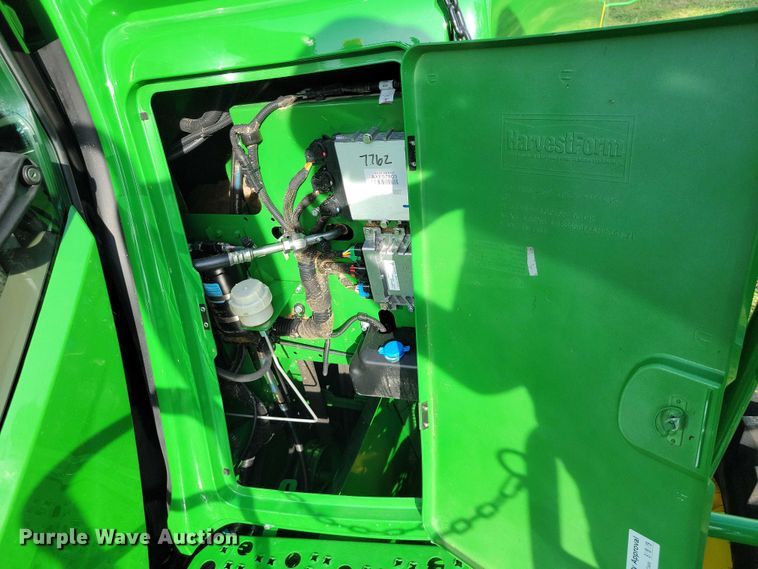 image for item EA2584 2019 John Deere  S760 combine