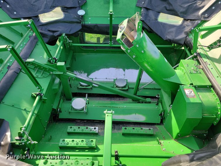 image for item EA2584 2019 John Deere  S760 combine