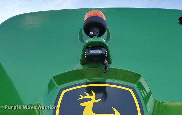 image for item EA2584 2019 John Deere  S760 combine