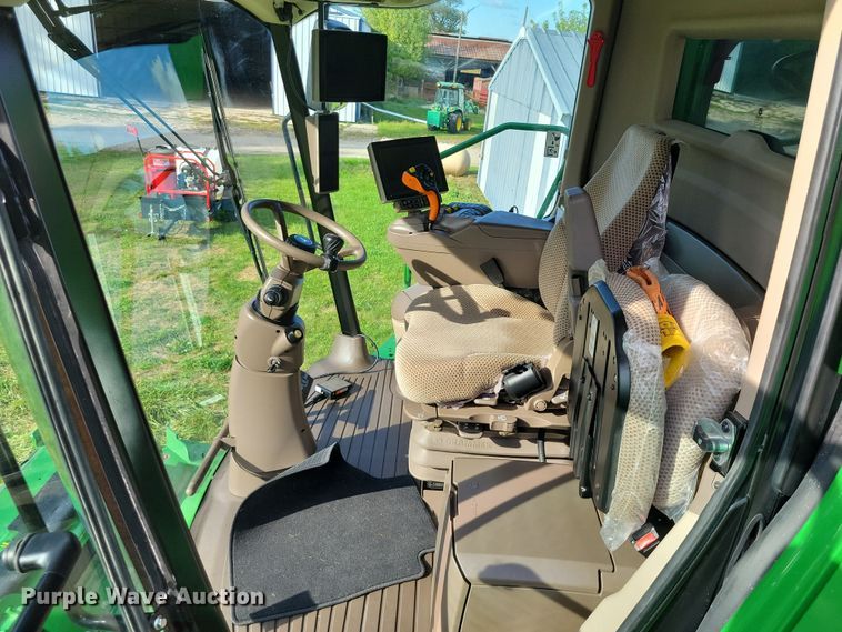 image for item EA2584 2019 John Deere  S760 combine