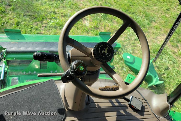 image for item EA2584 2019 John Deere  S760 combine