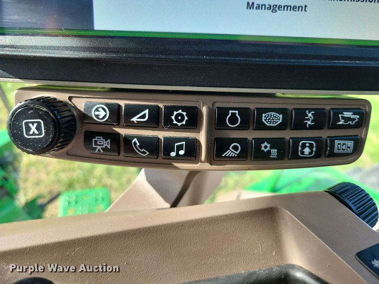 image for item EA2584 2019 John Deere  S760 combine