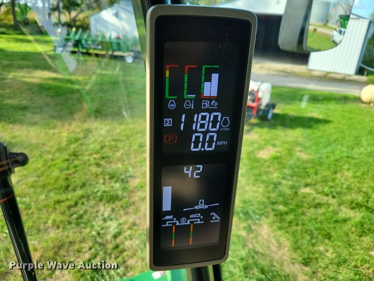 image for item EA2584 2019 John Deere  S760 combine