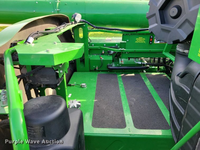 image for item EA2584 2019 John Deere  S760 combine