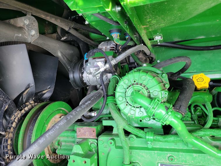 image for item EA2584 2019 John Deere  S760 combine