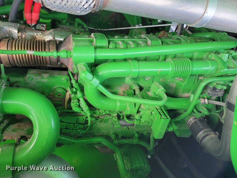 image for item EA2584 2019 John Deere  S760 combine