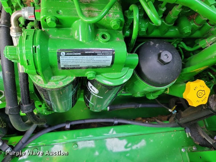 image for item EA2584 2019 John Deere  S760 combine