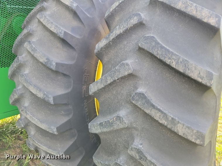 image for item EA2584 2019 John Deere  S760 combine