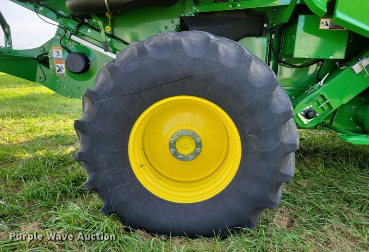 image for item EA2584 2019 John Deere  S760 combine