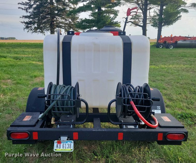 image for item EA2585 2024 Hotsy 965B pressure washer