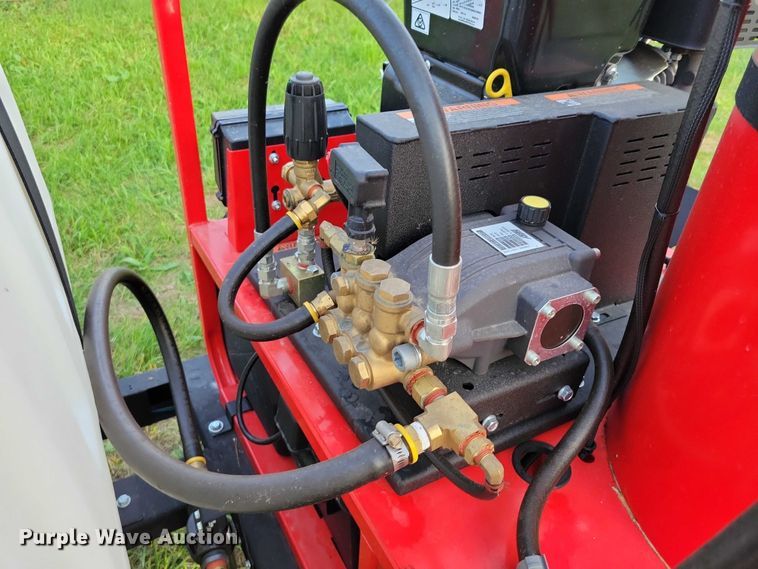 image for item EA2585 2024 Hotsy 965B pressure washer